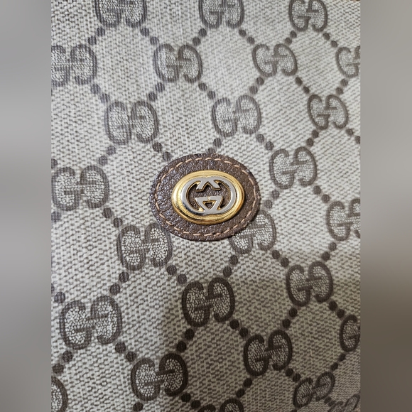 ❌SOLD❌ 💚Gucci Crossbody💚 - Picture 6 of 9